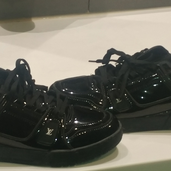 Louis Vuitton LV Trainer;  Patent Leather; Triple Black; 1AA45R; Size 9 - Picture 2 of 6